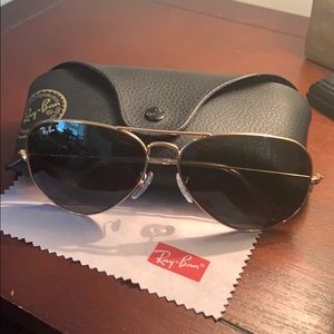 Ray-Ban Aviator sunglasses polarized